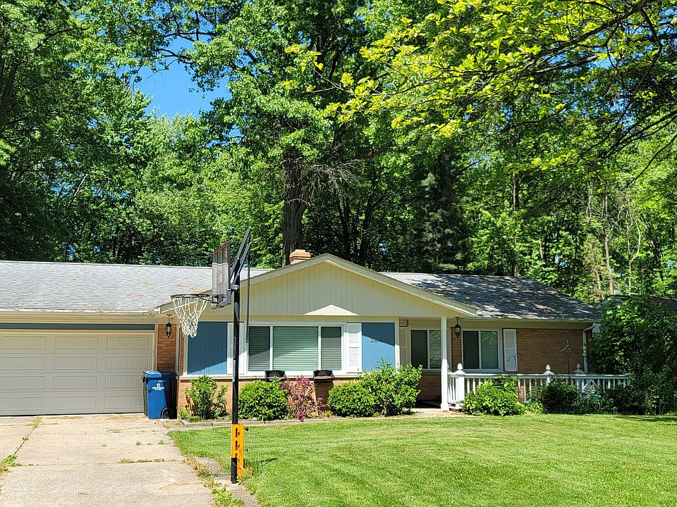 1st image of 28496 Holly Dr