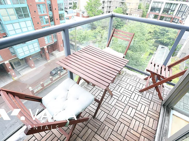 928 Richards St #605 — Photo 16