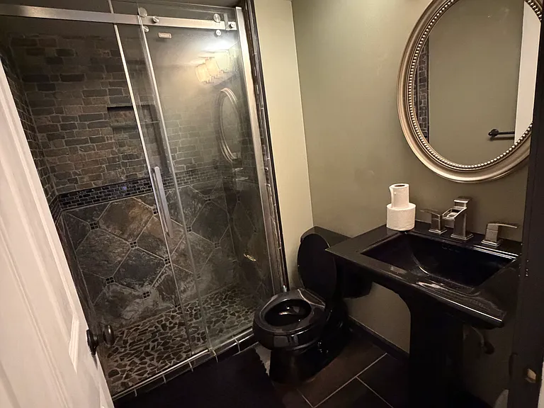 905 Hanna Place Ct — Photo 17