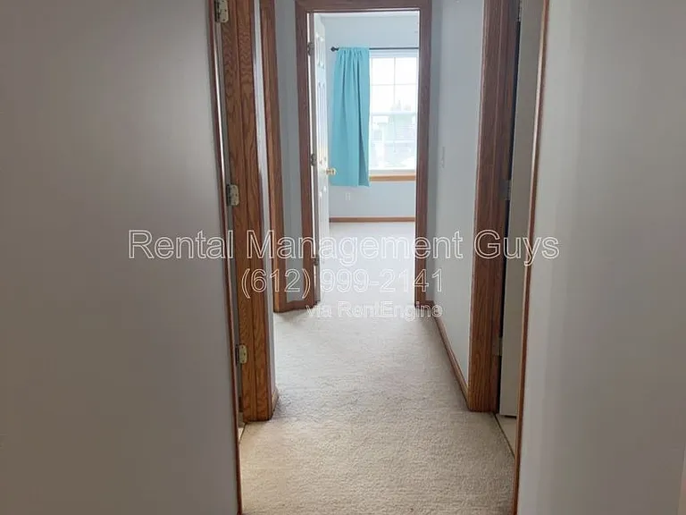 1013 Newport Ave — Photo 13