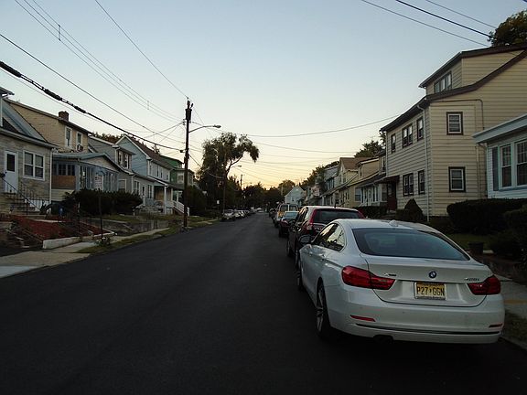 Exterior Neighborhood (street photo)