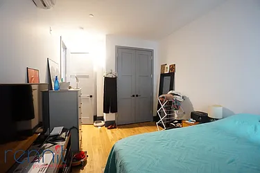 Rented by Rennit Inc.