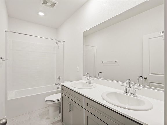 SAC_Durham-At-East-Village_5028_Bathroom_D_1424-Monkton-Wy
