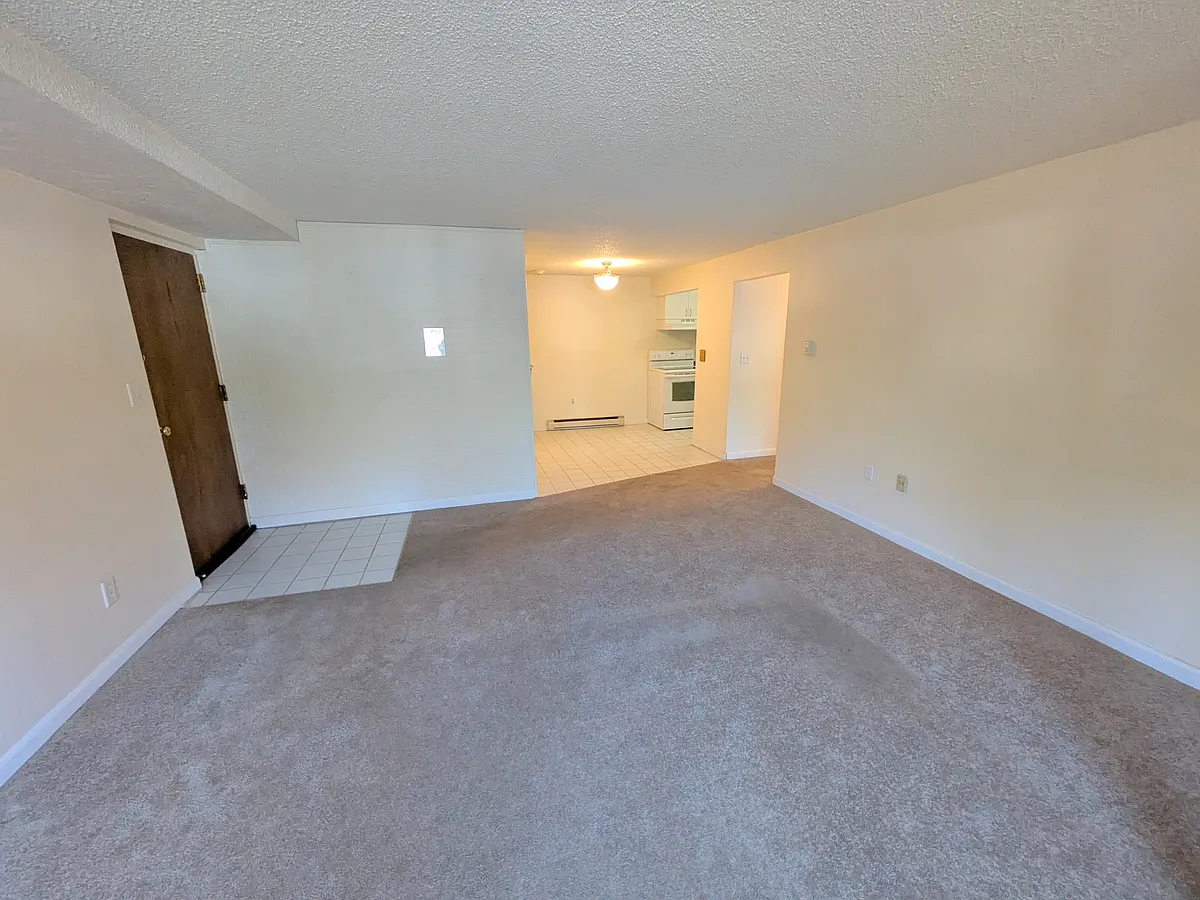 Building Photo - 16 Juniper Rd #14A