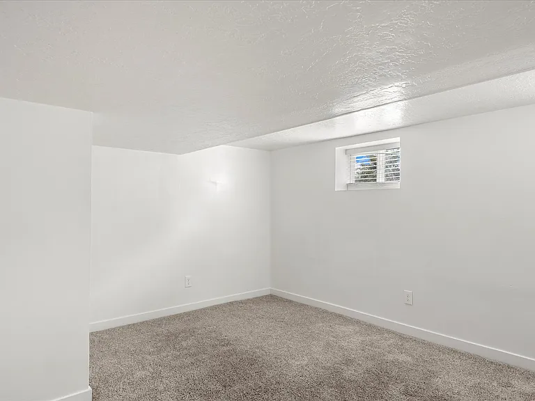 3568 Orchard Ave — Photo 17