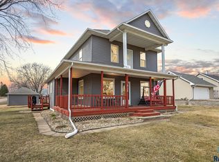 312 S Madison St, Humboldt, SD 57035