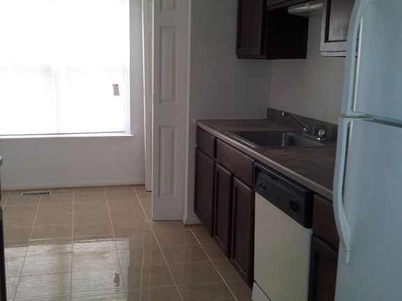 3rd image of 6220 Prince Way