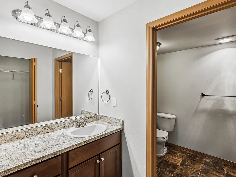 2 Bed 2 Bath Deluxe - 1,036 Sq Ft 2 Bed 2 Bath Deluxe - 1,036 Sq Ft
