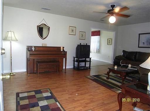 2nd image of 3428 W Loyola Dr