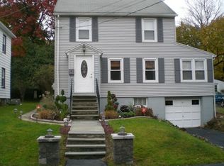 6 Wilkin Ave, Middletown, NY 10940