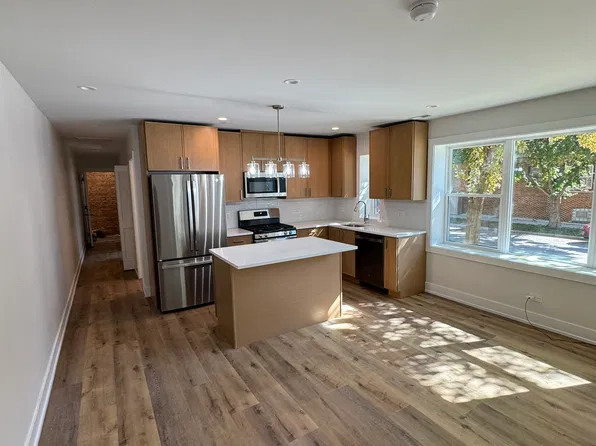 946 Ferdinand Ave, Forest Park, IL
