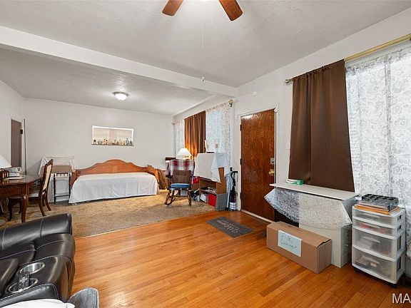 2nd image of 4309 Dewey Ave