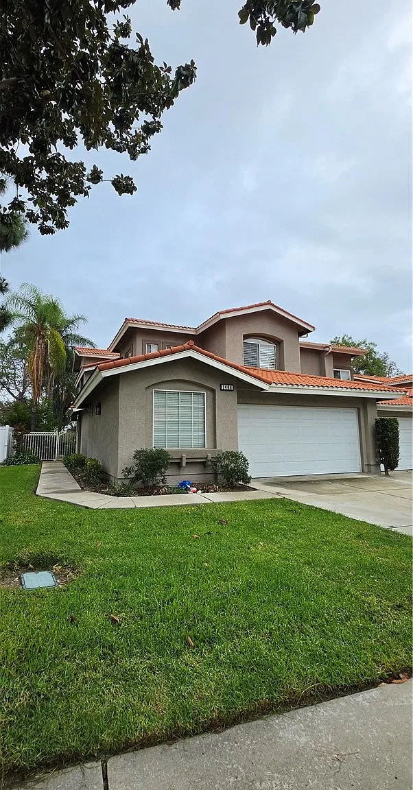 3 bed, 2080 sqft, $3,600 — Photo 3