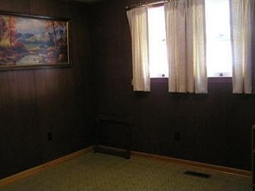 5th image of 121 Sunny Ln