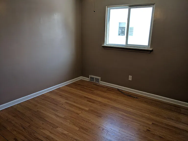 31045 Sheridan St — Photo 10