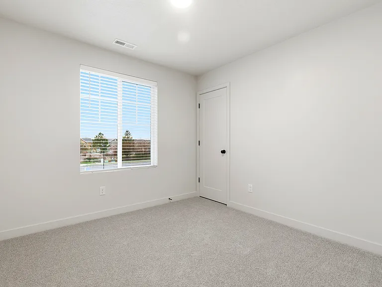 1125 N Clifton Dr — Photo 23