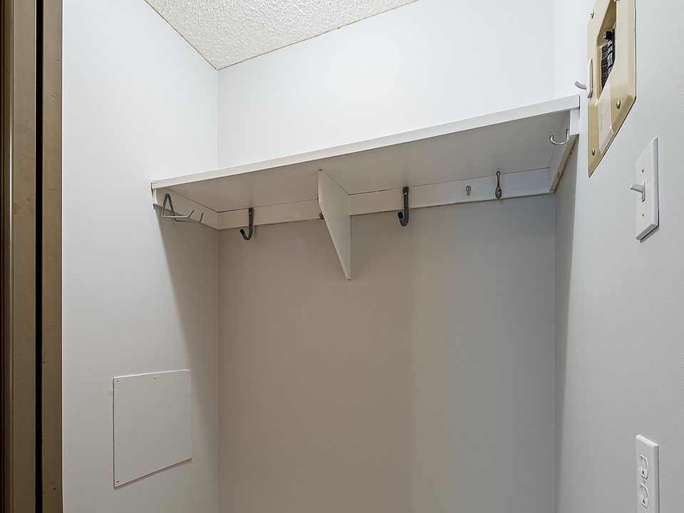 1st image of 833 Wollaston Cres #105