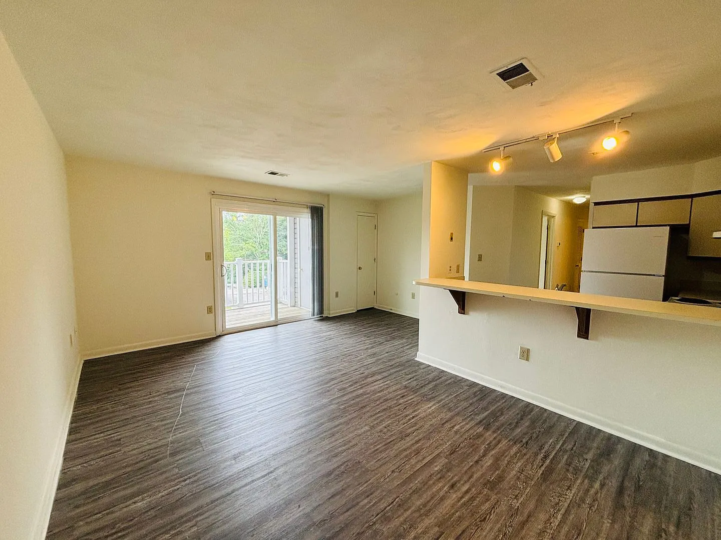 4 Bedroom 2 Bath Condo — Photo 3