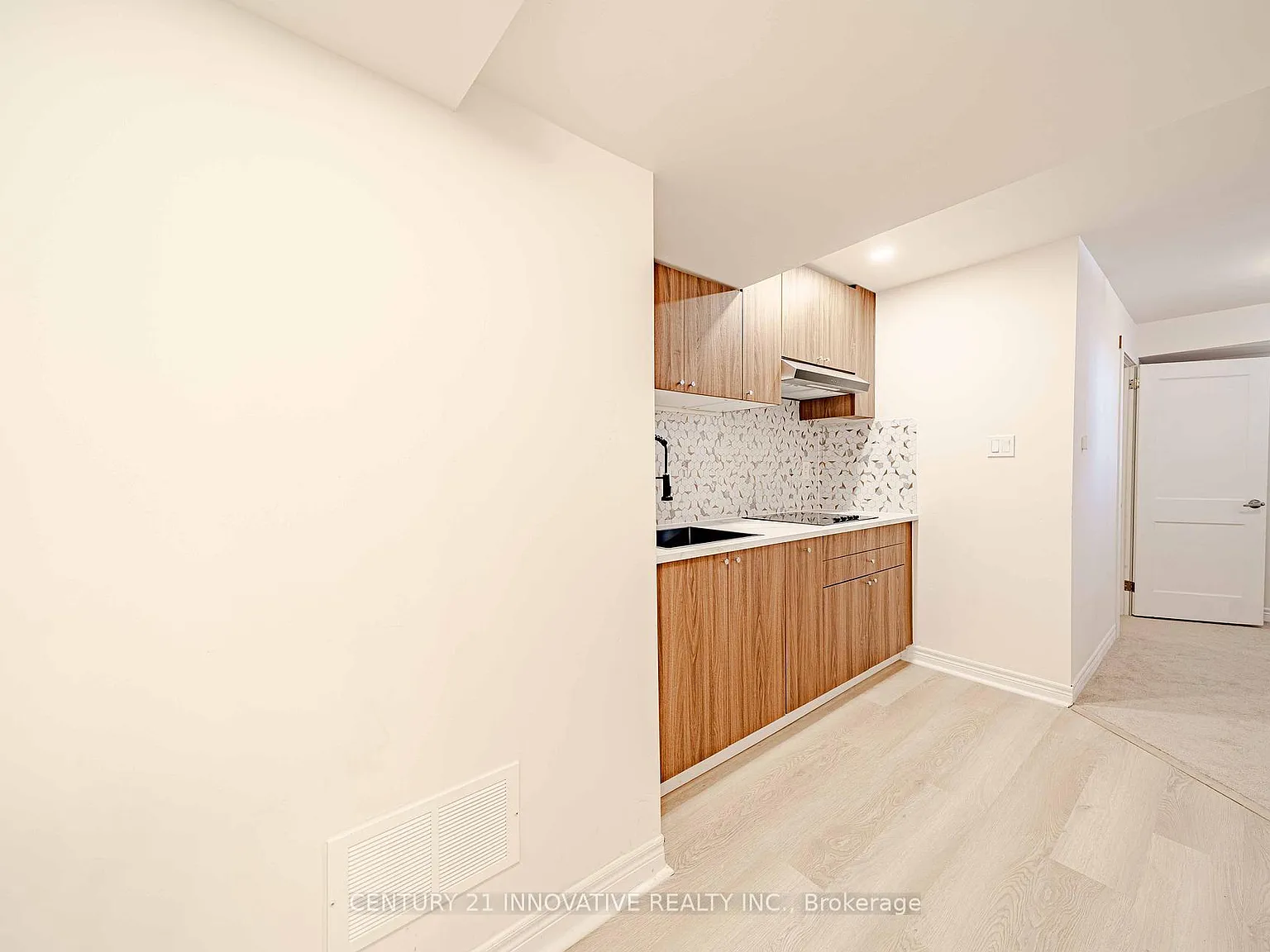 1 bed, $1,300 — Photo 3