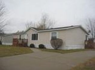 2890 Mulberry Dr, Clarkston, MI