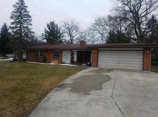 4202 Greenbrook Ln, Flint, MI 48507