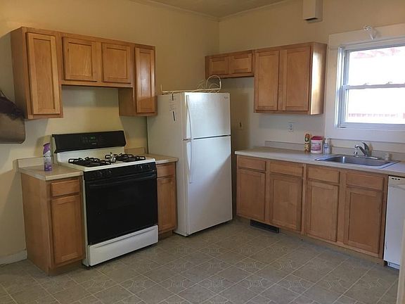 3rd image of 49 Hancock St #1