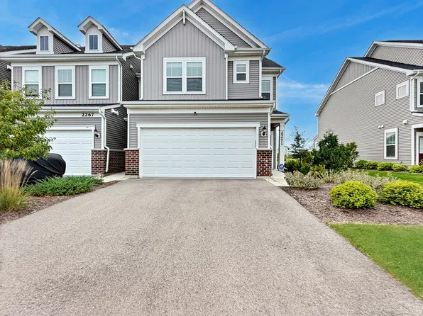 2271 Ryegrass Ln, Bolingbrook, IL 60490