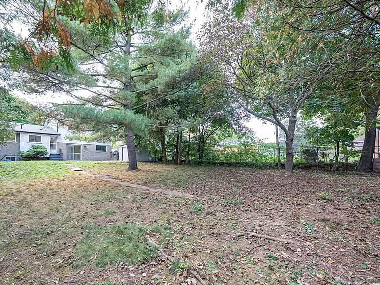 1253 Kensington Park Rd — Photo 4