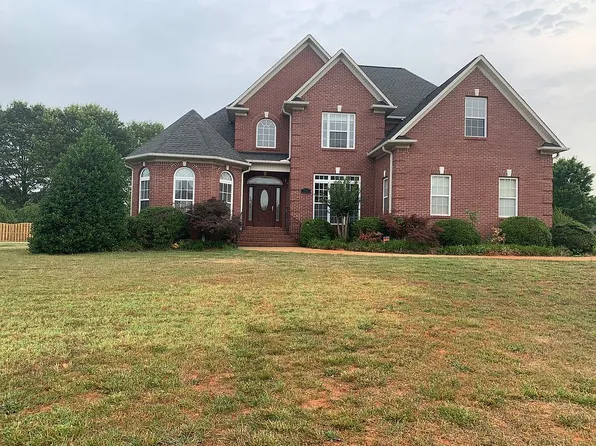 504 Kiowa Dr, Boiling Springs, SC 29316