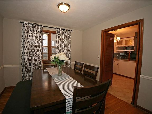 3rd image of 2009 W 37th St