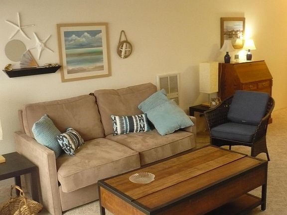 3rd image of 1000 SE Bay Blvd #102