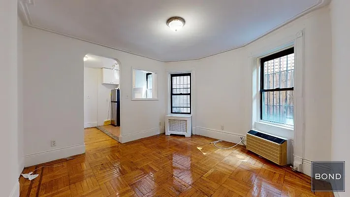 Rented by Bond New York | media 19