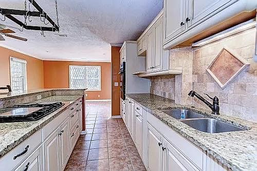 2nd image of 6616 Park Hickory Dr