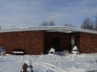 805 S Washington St, Manito, IL 61546