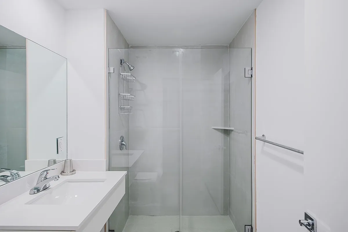 Unit Photo - 2201 Polk St #302