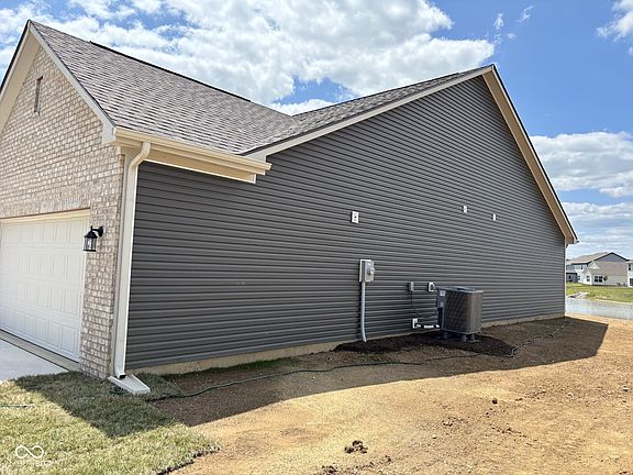 3rd image of 1579 Pebble Beach Dr