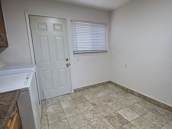 4th image of 15965 Maubert Ave