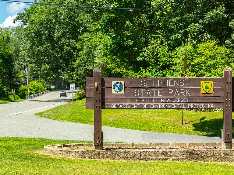 Vermella Hackettstown — Photo 76