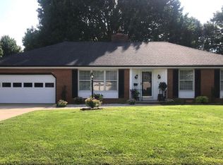 2169 E Montclair St, Springfield, MO 65804