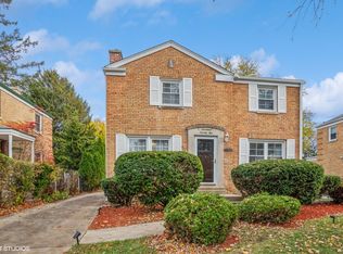 1775 Lee St, Des Plaines, IL 60018