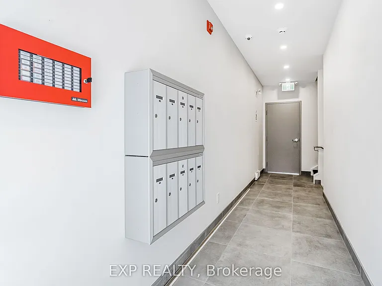 1267 Summerville Ave #4 — Photo 9