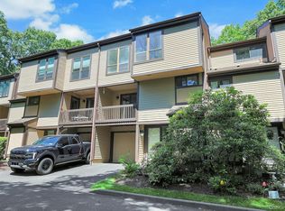 83 Deerfield Ln, Ossining, NY 10562