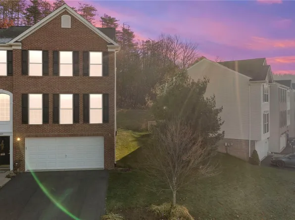 8304 Club Side Dr, Mars, PA 16046