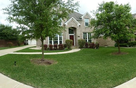 2nd image of 1301 Augusta Bend Dr