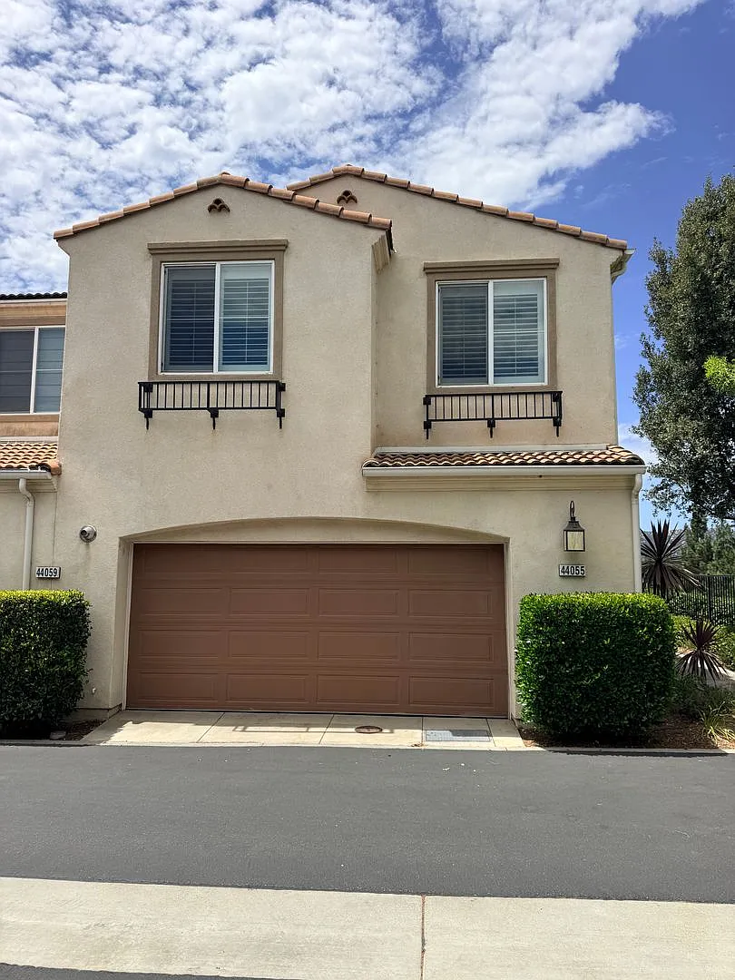 3 Bedroom Town home for rent in South Temecula — Photo 1
