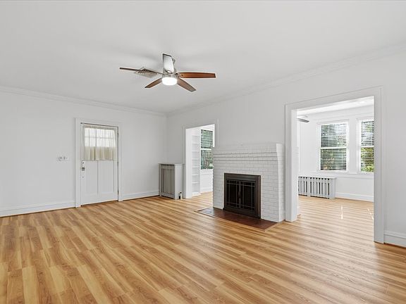 Living Room (1st Floor)