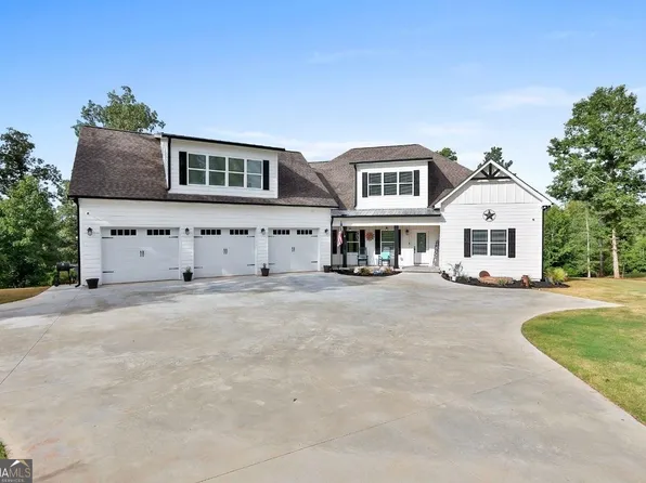 215 Walden Pond Trl, Senoia, GA 30276