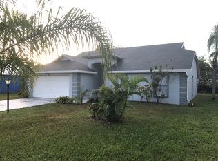 431 20th St SW, Vero Beach, FL 32962