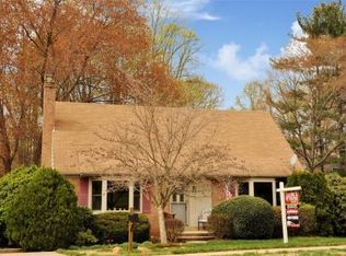 6706 Barnack Dr, Springfield, VA 22152