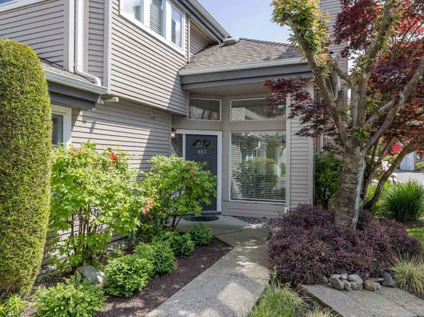863 Roche Point Dr, North Vancouver, BC V7H 2W5